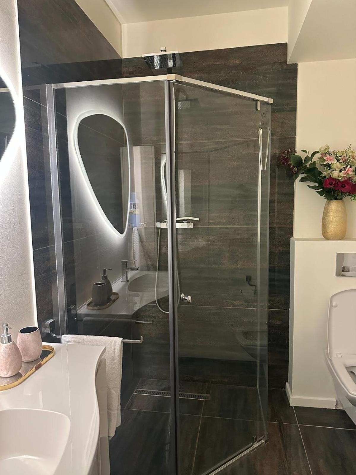 Sea View Luxury Apartament Нэводари Экстерьер фото